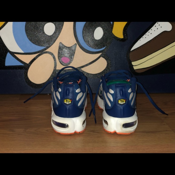 Nike Air Max Plus TN “Neptune Green” Size 6Y. (Fits like a 5.5Y) Pre-Owned. - Picture 4 of 5